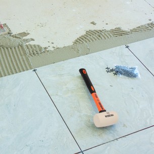 Martillo de goma con cabeza blanda blanca para trabajos precisos | KSEIBI 2