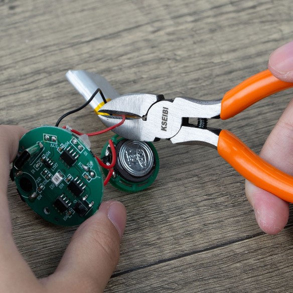 Alicates mini de corte diagonal para trabajos en PVC | KSEIBI