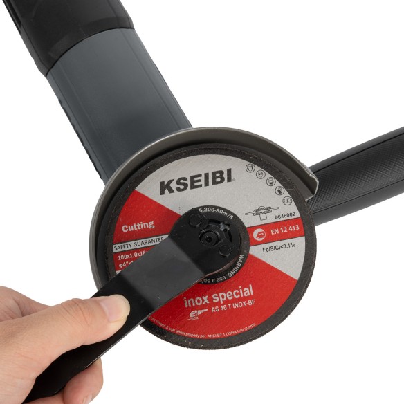Rebarbadora Angular Kws 71-100: Potência de 750w e Disco de 100mm | KSEIBI