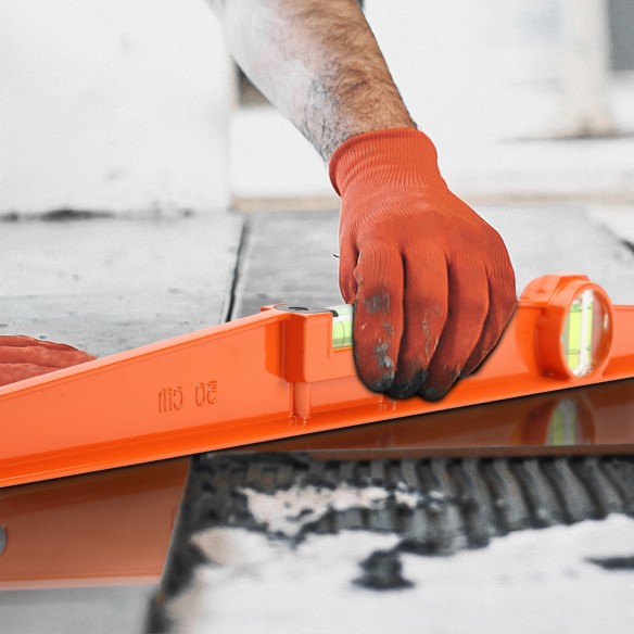 "Accurate and Durable Supercast Spirit Level for Precise Measurements | KSEIBI"