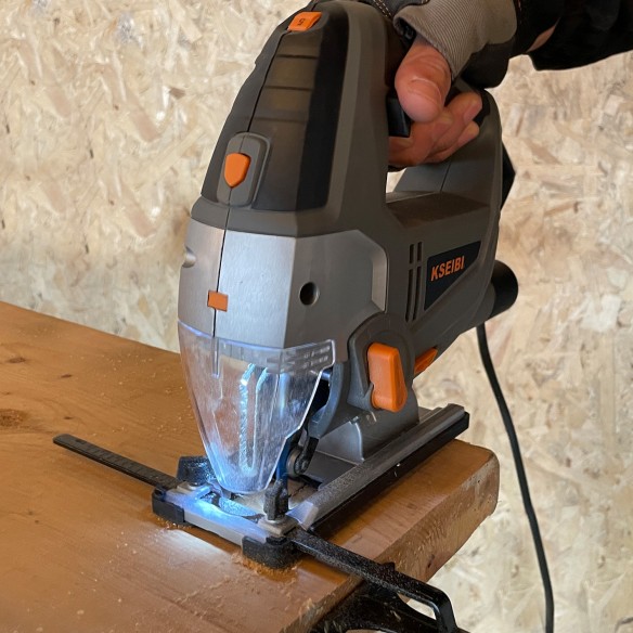 Scie sauteuse avec laser 100mm, 800W pour des découpes précises | KSEIBI