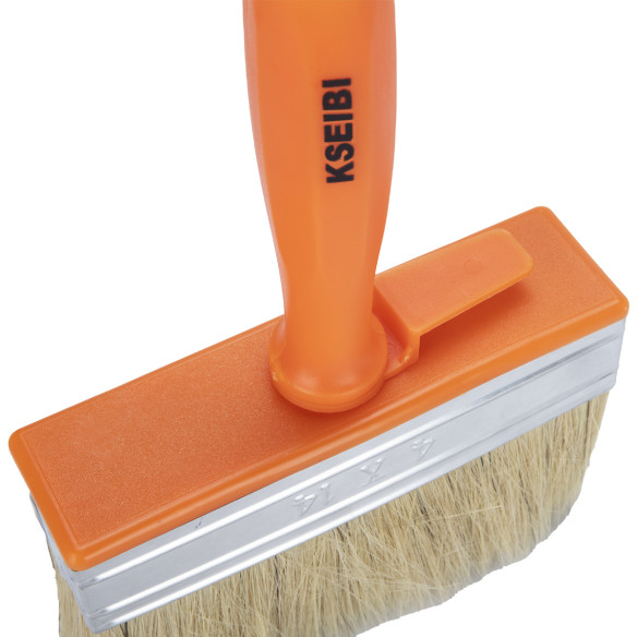 "Nettoyez facilement vos plafonds avec la brosse idéale | KSEIBI"