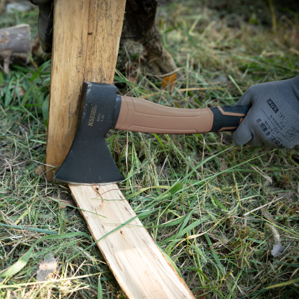 Axe With Fiberglass Handle 600g/Tuscan Brown